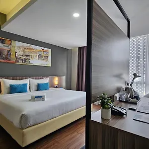 Days & By Wyndham Kl - Chan Sow Lin Mrt Or Lrt **** Kuala Lumpur